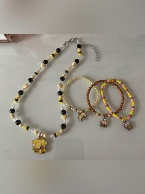 Pompompurin Sanrio Hot Topic Jewelry Bundle Necklace & 3 Bracelets Hello Kitty